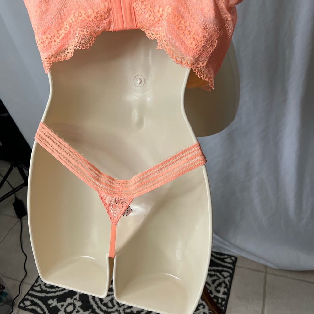 🍑 Victoria’s Secret Neon Coral Lace Lingerie Set (36DD + M) 🍑 - Picture 6 of 11